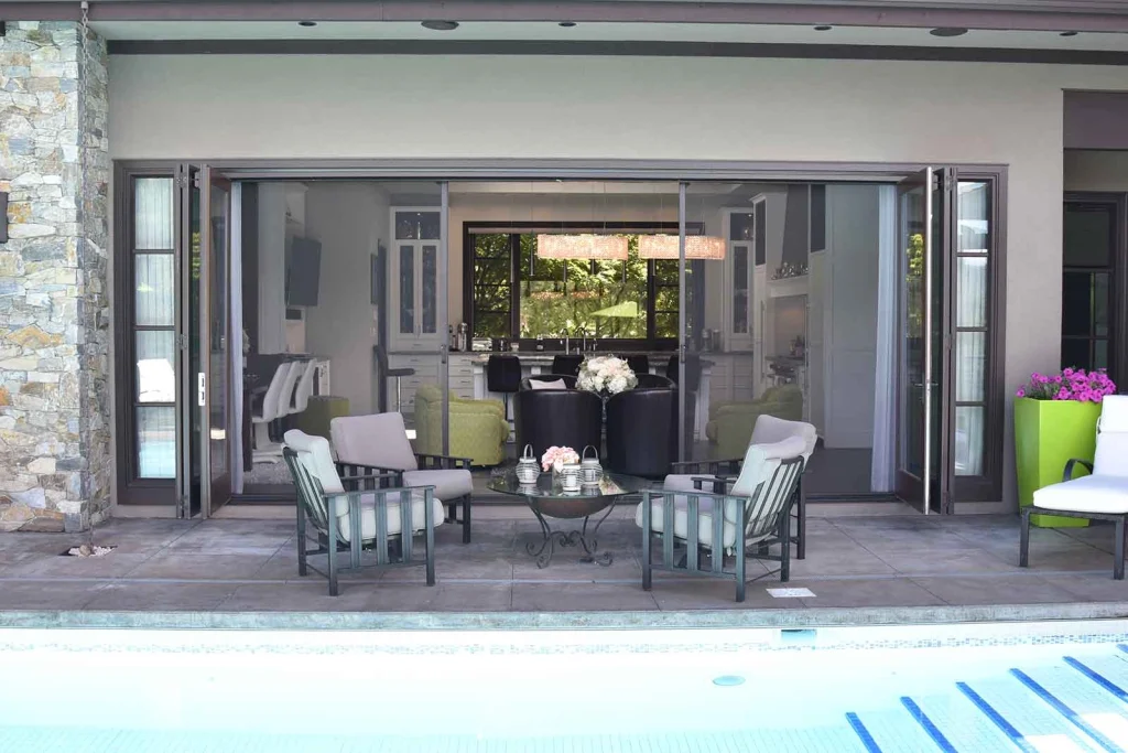 Home Point Gympie Centor Retractable Screen Image