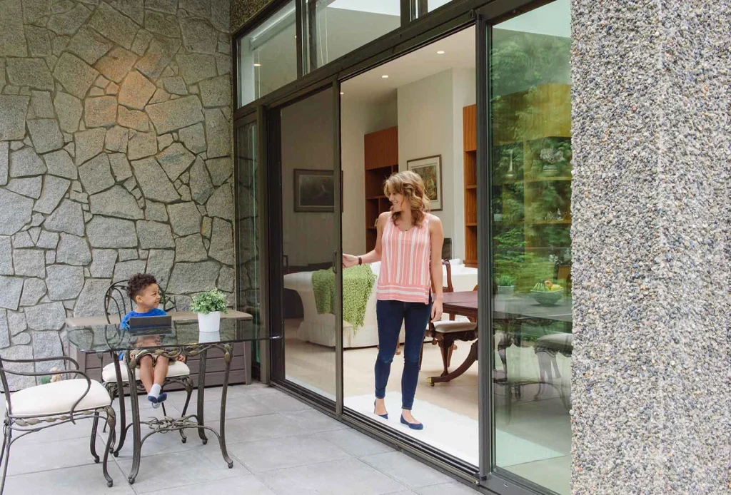 Home Point Gympie Centor Retractable Screen Image