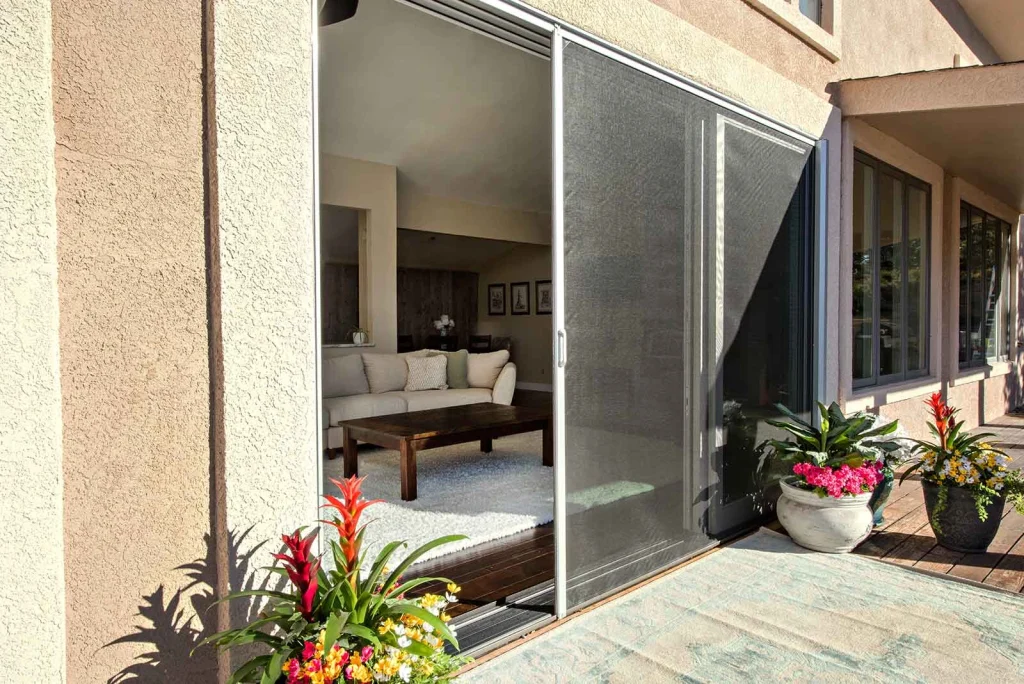 Home Point Gympie Centor Retractable Screen Image