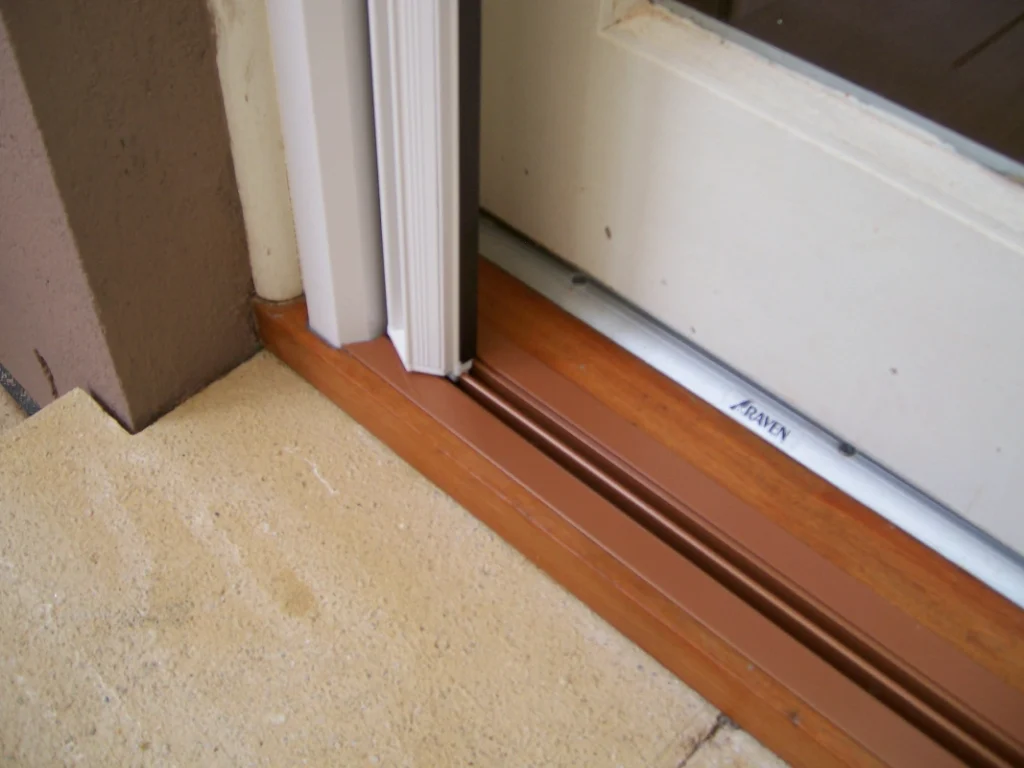 Home Point Gympie Phantom Retractable Screens Image