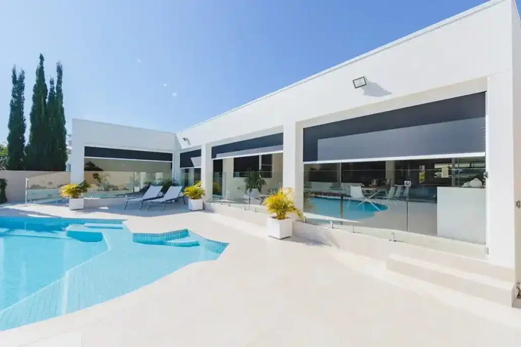 Home Point Gympie Zip Screen Awnings Image