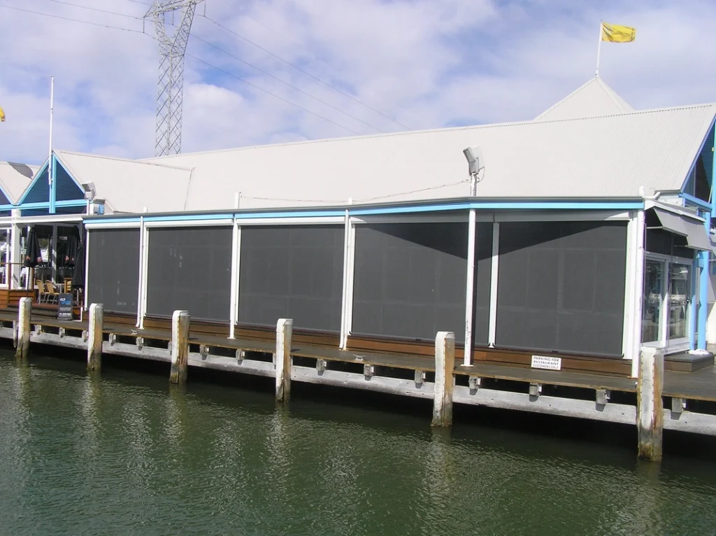 Home Point Gympie Ziptrak Blinds Image